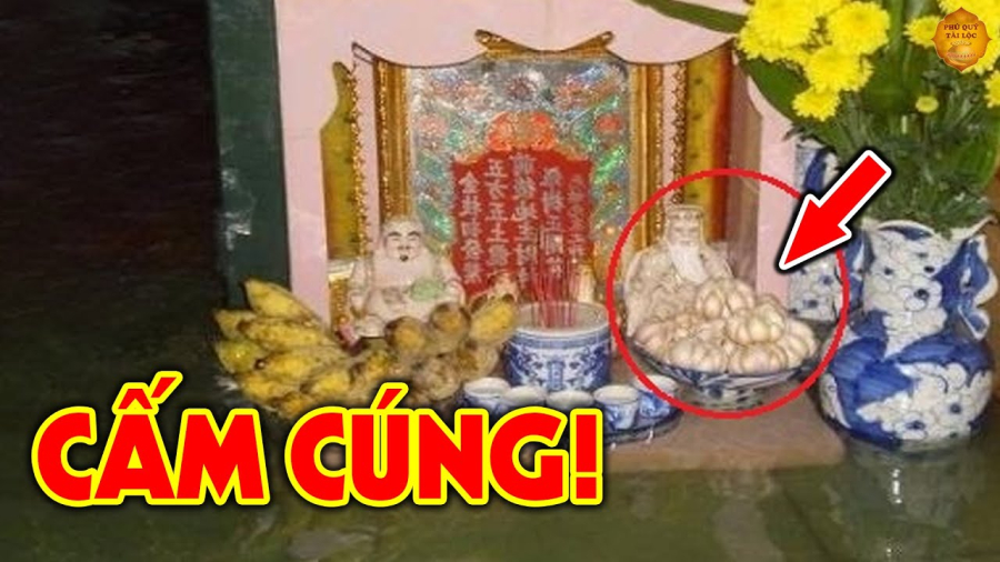 Bàn thờ đặt hai hướng này tán lộc nên tránh