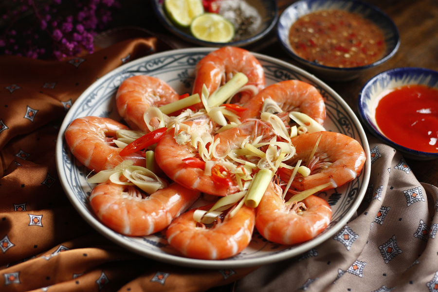 Cách hấp tôm đỏ au thơm ngon