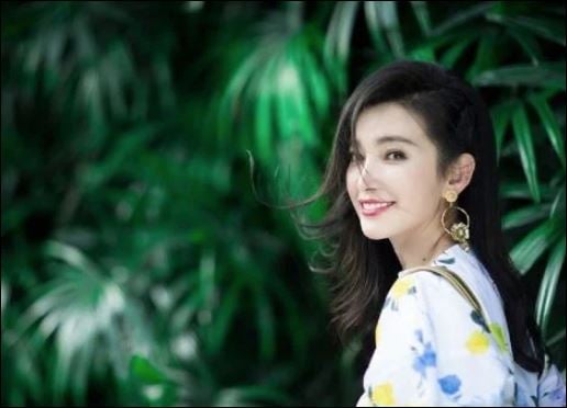 Phụ nữ nữ tính thì đàn ông họ muốn ở bên che chở, yêu thương. (ảnh minh họa)