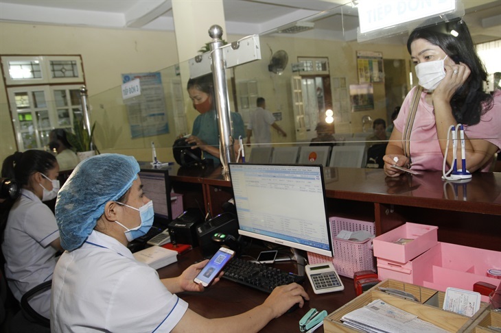 Thay thế BHYT khi đi khám chữa bệnh
