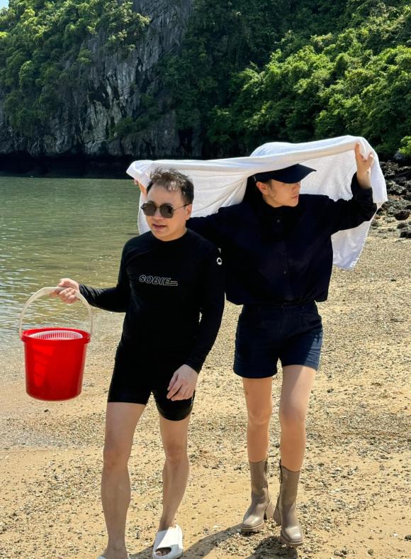 Phương Oanh đã đăng tải dòng trạng thái gây chú ý.