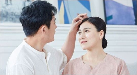 Cha mẹ cuối cùng cùng sẽ rời xa chúng ta. Dù buồn đau nhưng chúng ta cũng nên chăm sóc sức khỏe của mình. (ảnh minh họa)