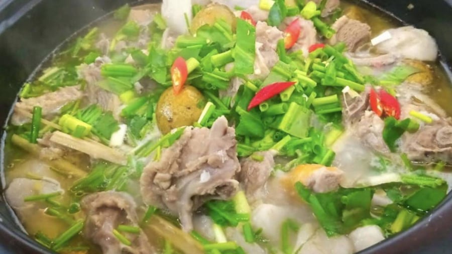  Lẩu vịt om sấu
