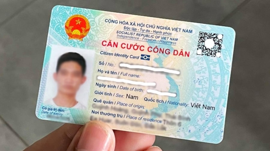 Công dân Việt Nam đã được cấp thẻ căn cước phải thực hiện thủ tục cấp đổi thẻ căn cước khi đủ 14 tuổi, 25 tuổi, 40 tuổi và 60 tuổi. (Ảnh minh họa)