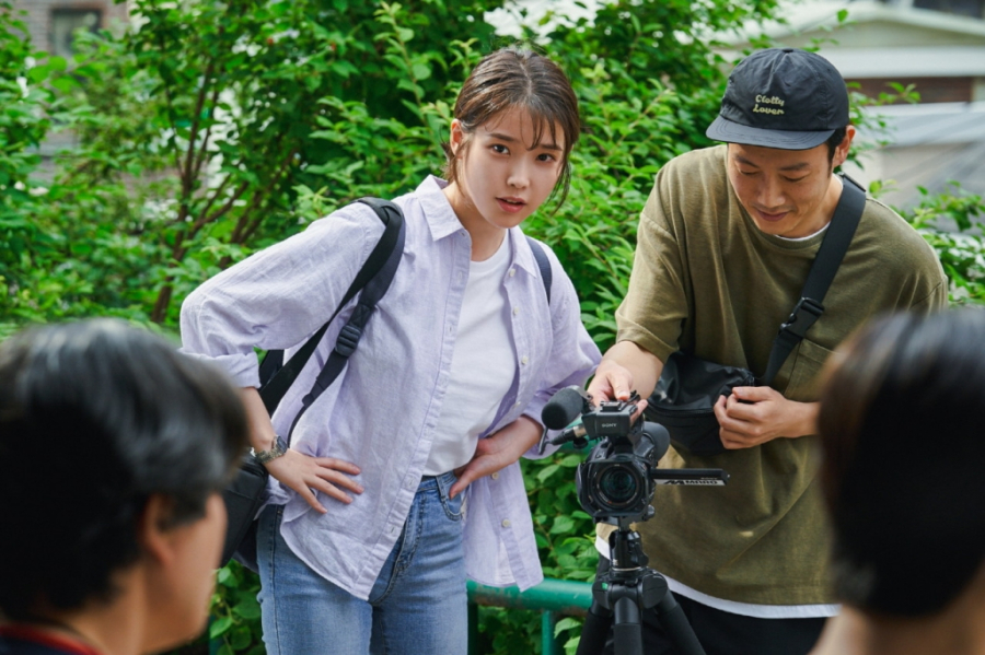 Style IU đem đến trong bộ phim lần này cũng là sự bình dị, gần gũi với Shbet16 chơi game trực tuyến hàng ngày.