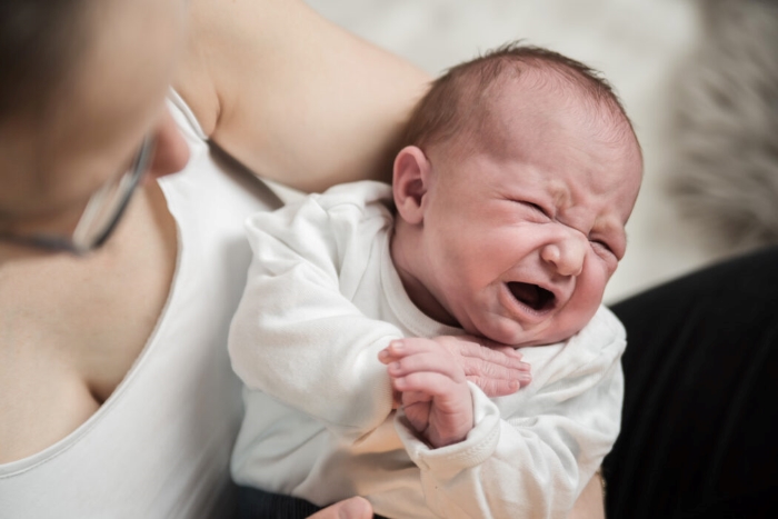 Hành trình nuôi con lúc nhỏ rất gian lao đòi hỏi các bậc cha mẹ phải cực kỳ kiên nhẫn. (Ảnh minh họa)