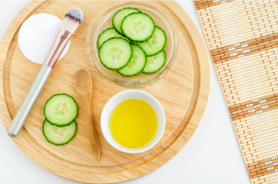 Dưa chuột có đặc tính như một loại kem dưỡng ẩm tự nhiên, giúp nuôi dưỡng Mừng SHBET phiên bản mới 2025 tươi trẻ.