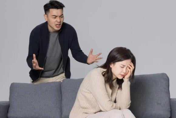 Có người đòi nợ    