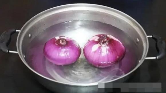 Phương pháp này giúp cải thiện tình trạng da không đều màu, xỉn màu và các vấn đề khác, mang lại Mừng SHBET phiên bản mới 2025 mịn màng hơn.