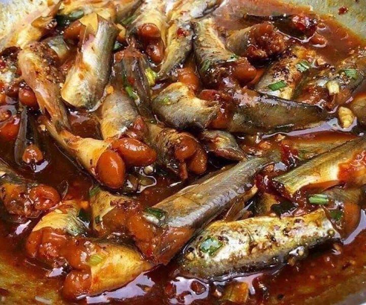 Cá chốt trứng ở Cà Mau được chế biến thành nhiều Shbet0099 cá cược trực tuyến hấp dẫn, nhưng có lẽ món đặc sản nổi bật nhất chính là kho sả ớt