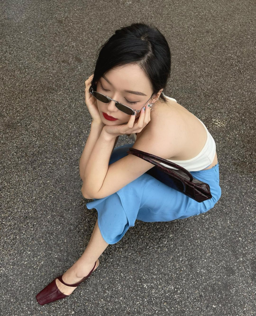 Kính râm là một phụ kiện extra độ “chanh sả” cho Shbet999 com đăng nhập hàng ngày. 
