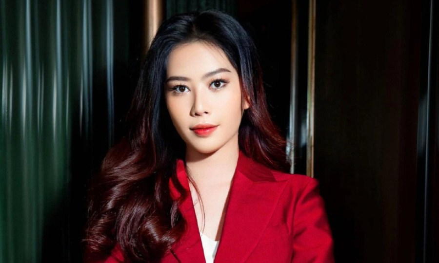 Sau đó, Nam Em đã có động thái trên trang cá nhân. Theo đó, cô cho biết bản thân bị ốm chứ không trốn tránh trách nhiệm. 
