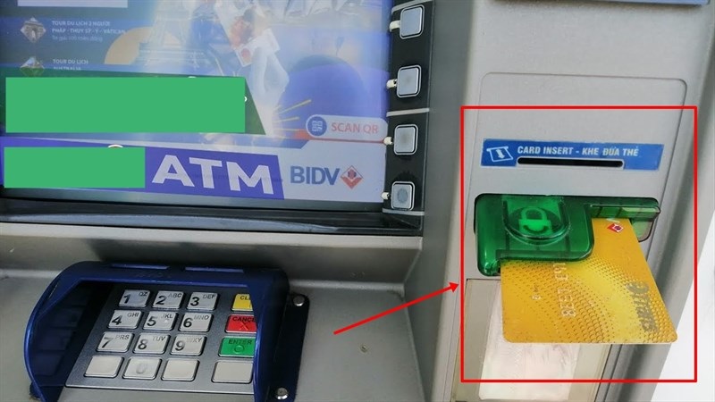 Cây ATM nuốt thẻ không rút được tiền, làm cách này lấy lại được ngay không cần đợi mở khoá