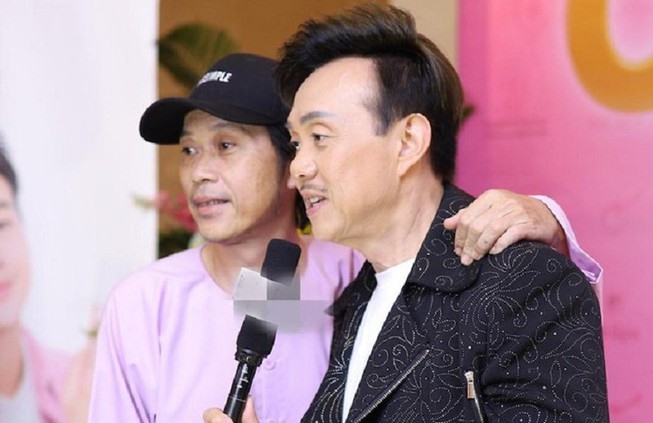 Hoài Linh xin cố NS Chí Tài một điều để được tiếp tục làm nghề  