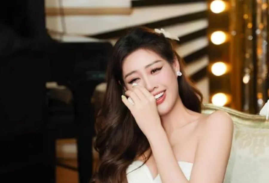 Khánh Vân bật khóc trước thềm hôn lễ, lý do khiến ai cũng bất ngờ  