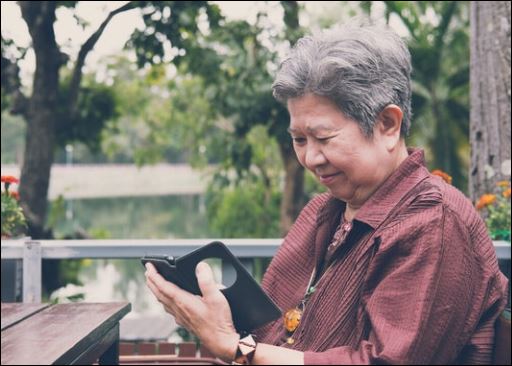 Ở tuổi 30 thì điều đó là bình thường, nhưng ở tuổi 50 thì cần suy nghĩ thật cẩn trọng. (ảnh minh họa)