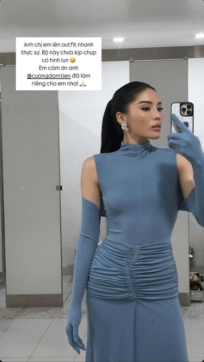 Kỳ Duyên chọn chiếc váy body xanh lam, đơn giản mà sang trọng, làm nổi bật chiều cao và vóc dáng. Ngoài ra, Link Vào SHBET88 Mới Nhất đuôi ngựa cá tính và phong cách.     