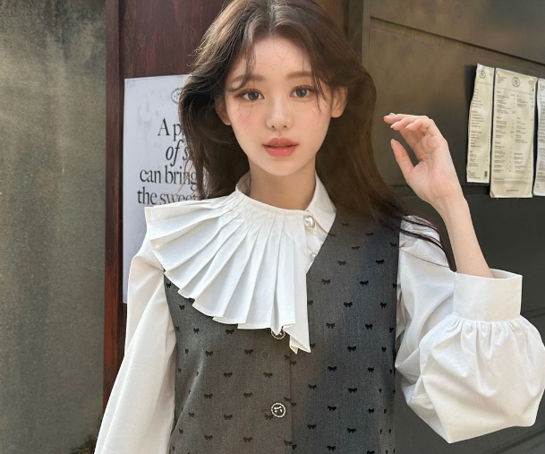  Kiểu phối này không chỉ giúp bạn giữ ấm mà còn tạo điểm nhấn thú vị cho bộ Shbet999 com đăng nhập. 