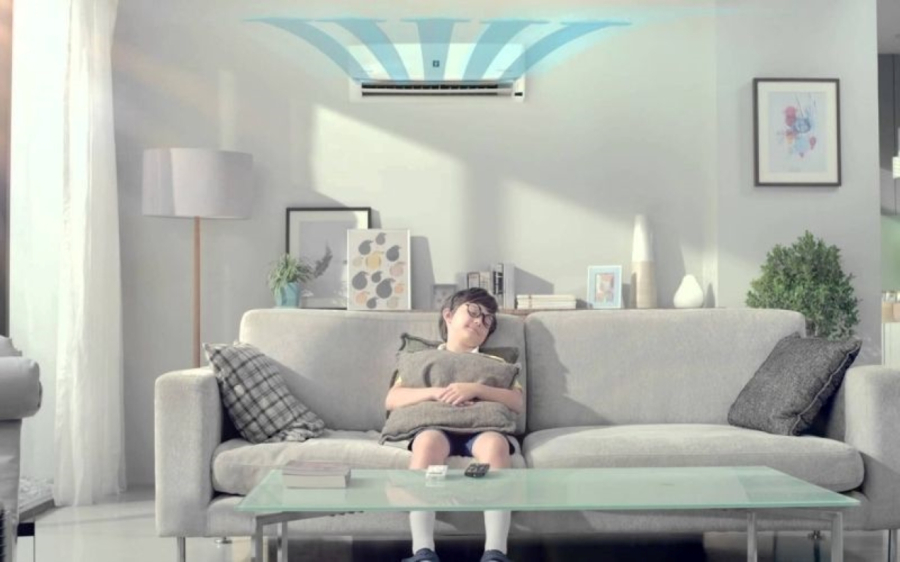 Kiêng đặt ghế sofa dưới máy lạnh. (Ảnh minh họa)