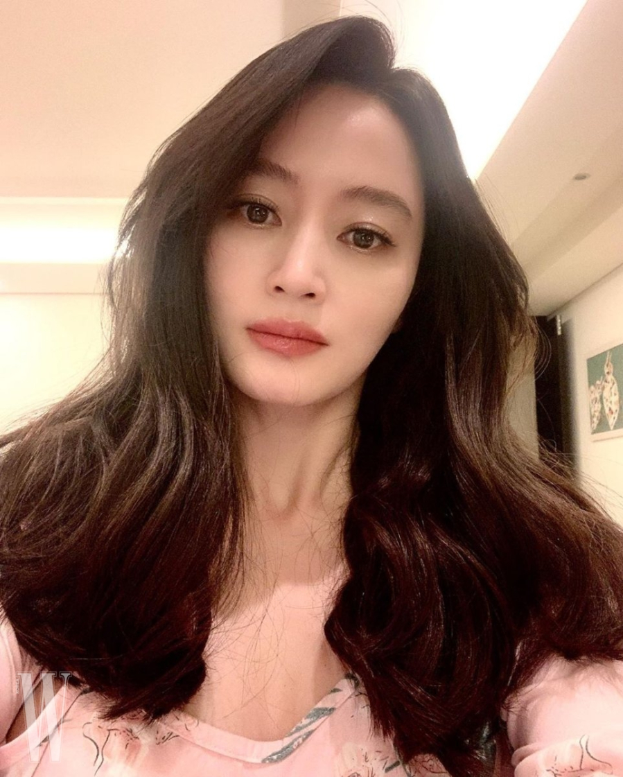 Kiểu tóc này dịu dàng và bay bổng, mang đến hiệu quả thu gọn mặt và giúp Shbet123 Link Vào ShBet Mới Nhất trông dày dặn hơn.