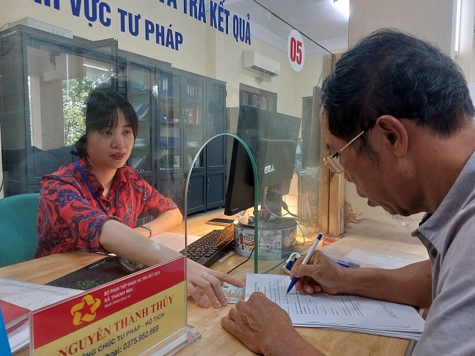 Với người chưa đủ điều kiện hưởng lương hưu, chưa đủ tuổi hưởng trợ cấp hưu trí xã hội    
