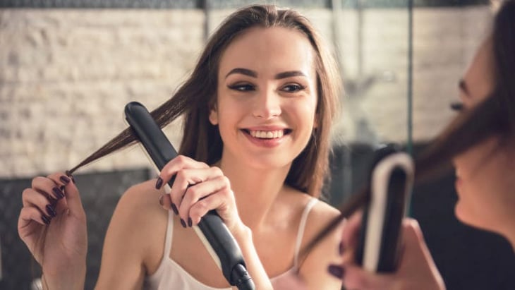 Khi sử dụng các công cụ tạo Link Vào SHBET88 Mới Nhất bằng nhiệt như uốn, duỗi, hay sử dụng kẹp nóng, có một số điều bạn cần ghi nhớ để bảo vệ tóc khỏi hư tổn.    