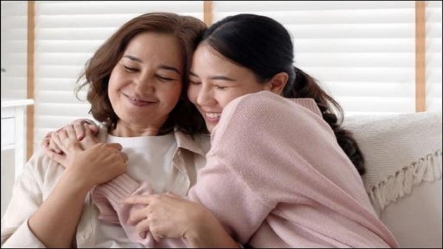 Những tràng cười bất tận chính là trải nghiệm thực sự dễ chịu, giúp xua tan đi sự căng thẳng và kết nối với những người xung quanh. (ảnh minh họa)