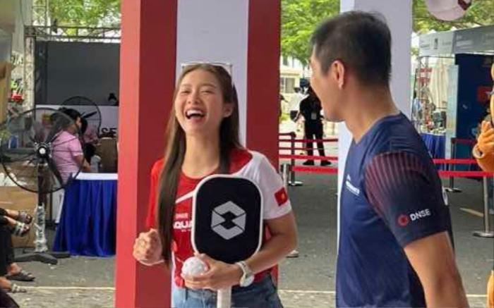 Khả Ngân lộ diện ý giữa nghi vấn 'rạn nứt' với Thanh Sơn, thái độ gây chú ý  