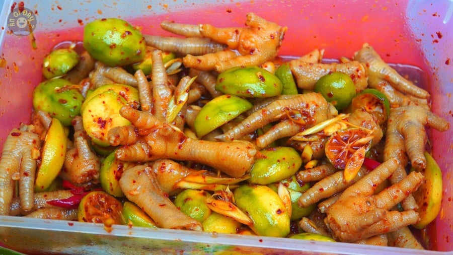 Cách làm chân gà sốt Thái ngon 