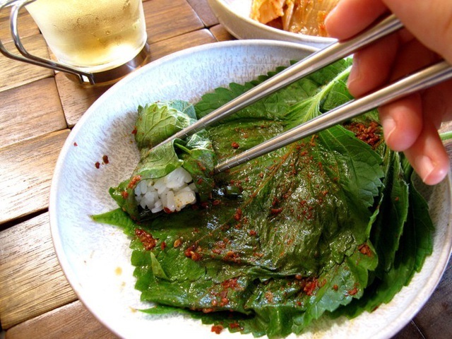 Ở Việt Nam tía tô là loại lá có giá thành cực rẻ