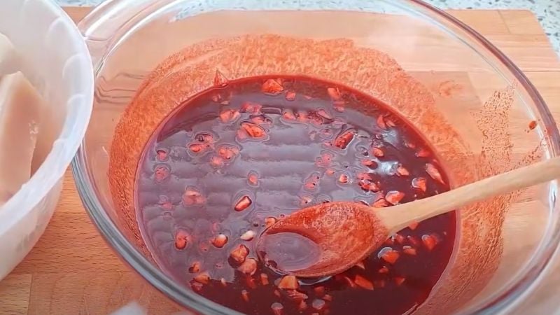 Pha nước sốt
