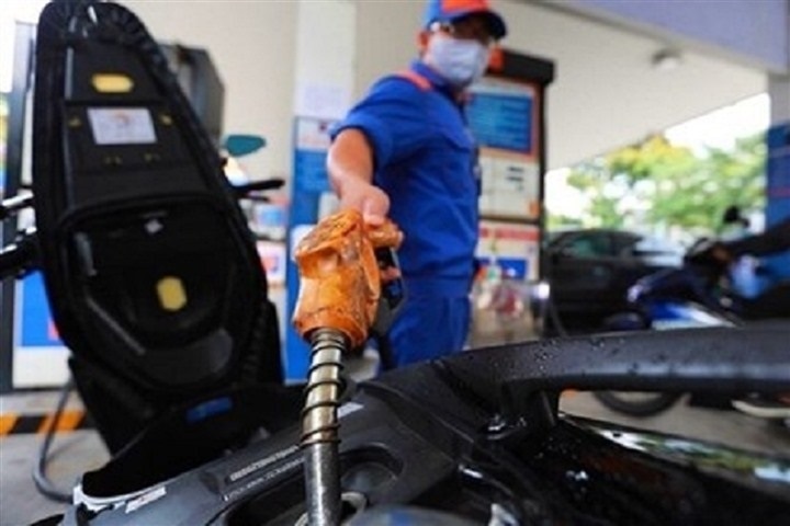 Trạm xăng cũng có những ô cửa thu phí khác nhau    