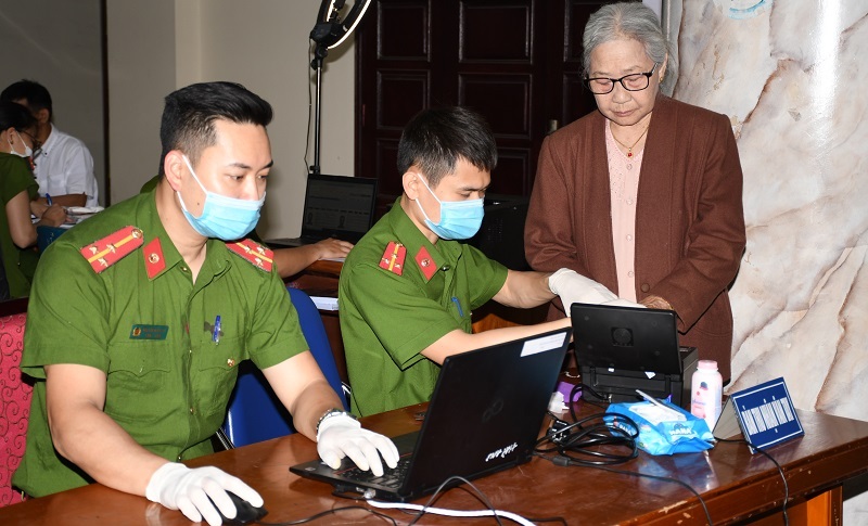 Thẻ căn cước được cấp trong độ tuổi từ 58 đến 60 tuổi trở lên sẽ có giá trị vô thời hạn.