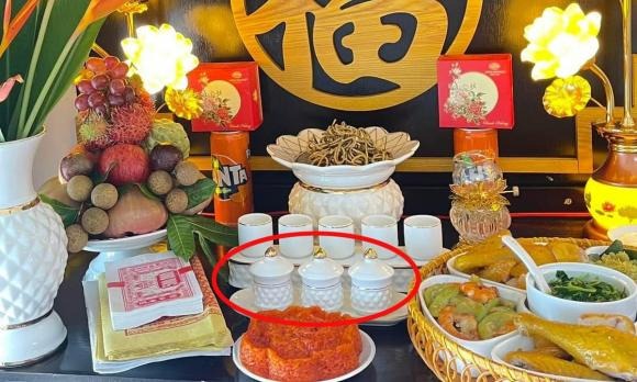 Hũ gạo muối thường có kích thước nhỏ, được làm từ sứ hoặc gốm, và được đặt trang trọng trên bàn thờ Link nhập code shbet https freecode shbet pages dev hoặc bàn thờ thần tài, thổ địa.    