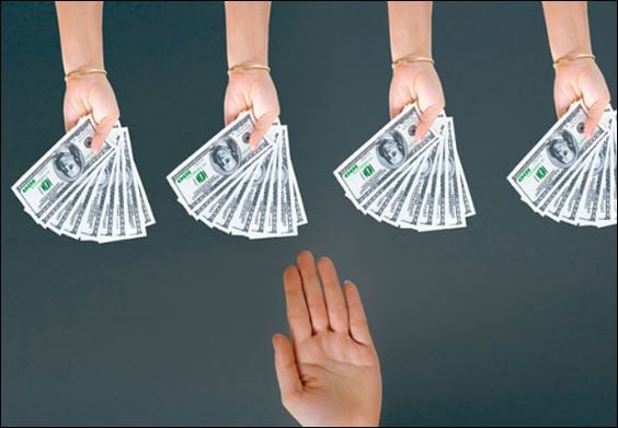 Bạn giúp giới thiệu một người bạn của mình để giúp đối phương giải quyết một số vấn đề. (ảnh minh họa)