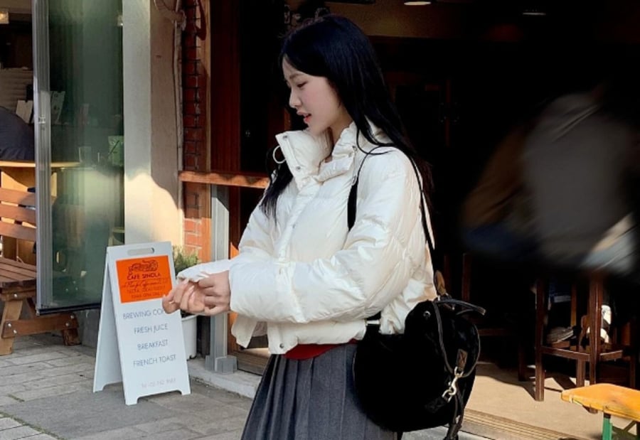 Nếu bạn yêu thích phong cách trẻ trung và năng động, áo phao dáng lửng là một gợi ý không thể bỏ qua.