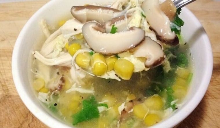 Súp gà hạt sen