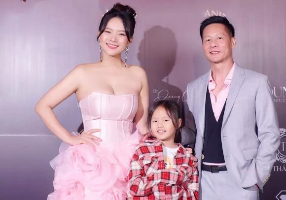 Cựu người mẫu Phan Như Thảo nói về ông xã Đức An với niềm tự hào và yêu thương.  