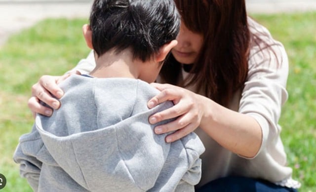 Thời gian sử dụng máy tính, điện thoại nếu không bị kiểm soát thì sẽ dẫn đến tình trạng nghiện mạng, thiếu sự tương tác với xã hội. (ảnh minh họa)