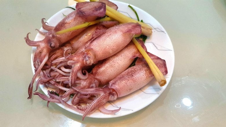 Cách luộc mực chuẩn