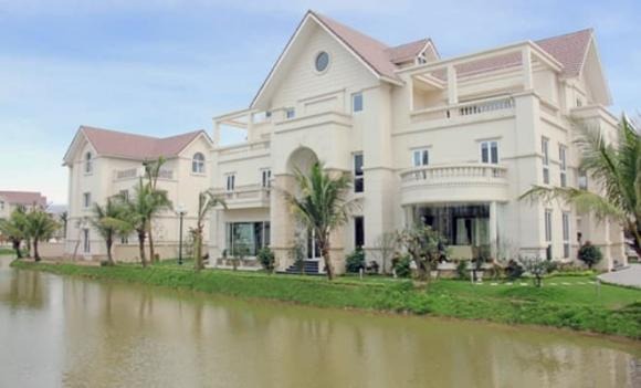 Ngày xưa, những Shbet111 slot, casino, thể thao, xổ số nghèo không có đất trong làng thường phải dựng lều tạm ven sông. 