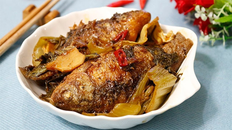 Cá diếc kho dưa