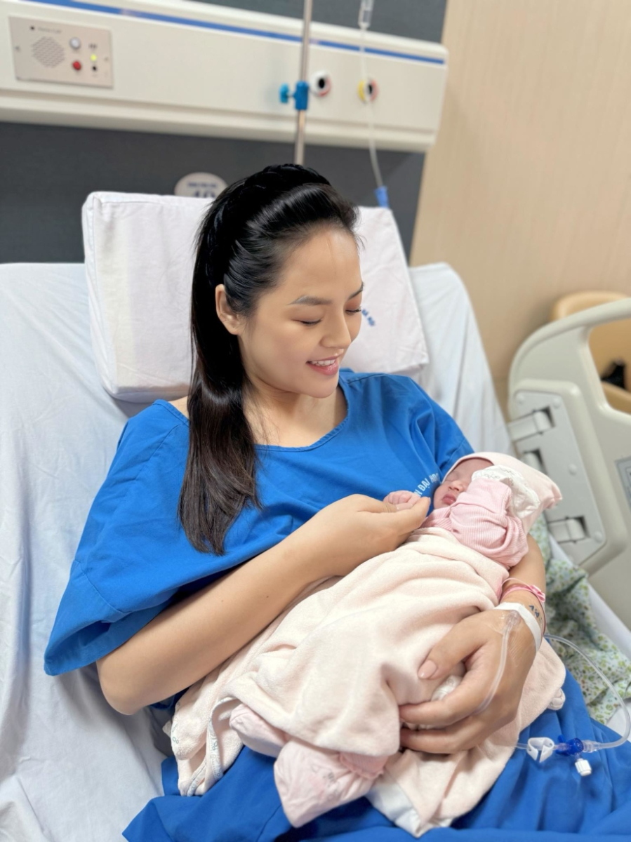  Nhóc tỳ nặng 3,1 kg có tên thân mật là Tằm, tên thật Tuệ An. 