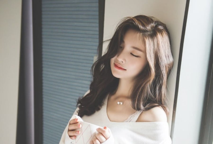  Nếu muốn hạnh phúc gõ cửa nhà mình, trước tiên bạn hãy là người có suy nghĩ tích cực, là người biết ươm trồng hạnh phúc. (Ảnh minh họa)