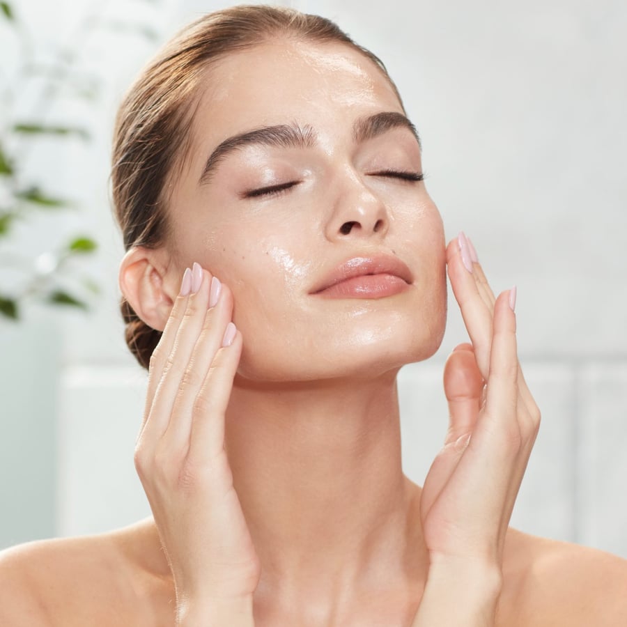Nếu lạm dụng quá nhiều sẽ làm mất đi lớp bảo vệ tự nhiên của d