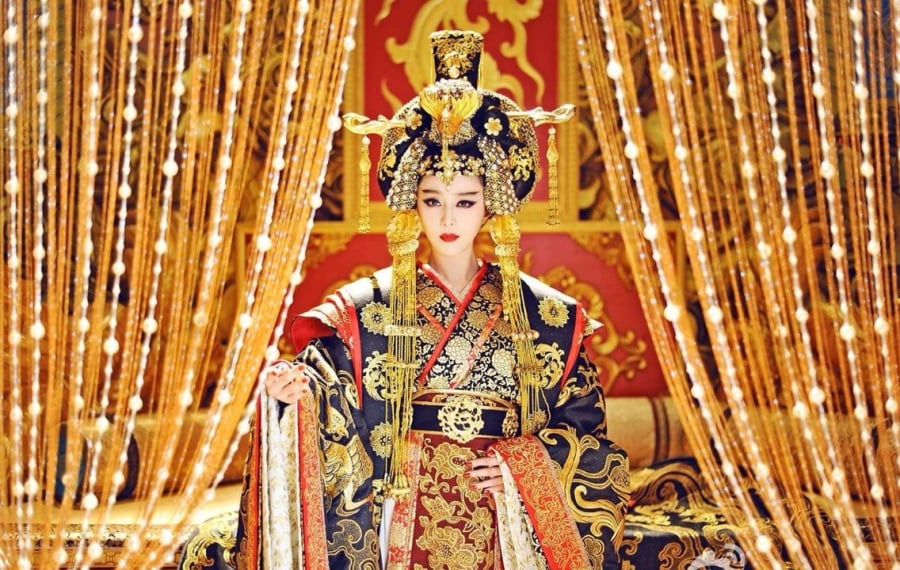 Những phân tích sắc bén từ Địch Nhân Kiệt đã khiến Võ Tắc Thiên phải suy nghĩ kĩ lưỡng về việc 