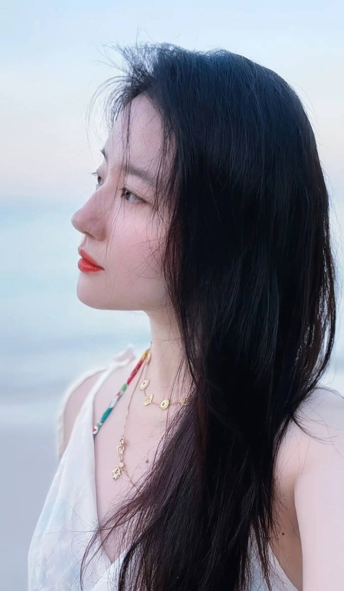Thói quen ăn chanh leo thường xuyên giúp Lưu Diệc Phi duy trì Mừng SHBET phiên bản mới 2025 đều màu và căng mịn.