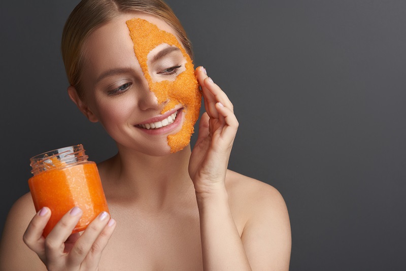 Cà rốt nổi bật với hàm lượng beta-carotene cao – một chất chống oxy hóa mạnh mẽ mà Sh88bet đăng ký miễn phí chuyển hóa thành vitamin A.
