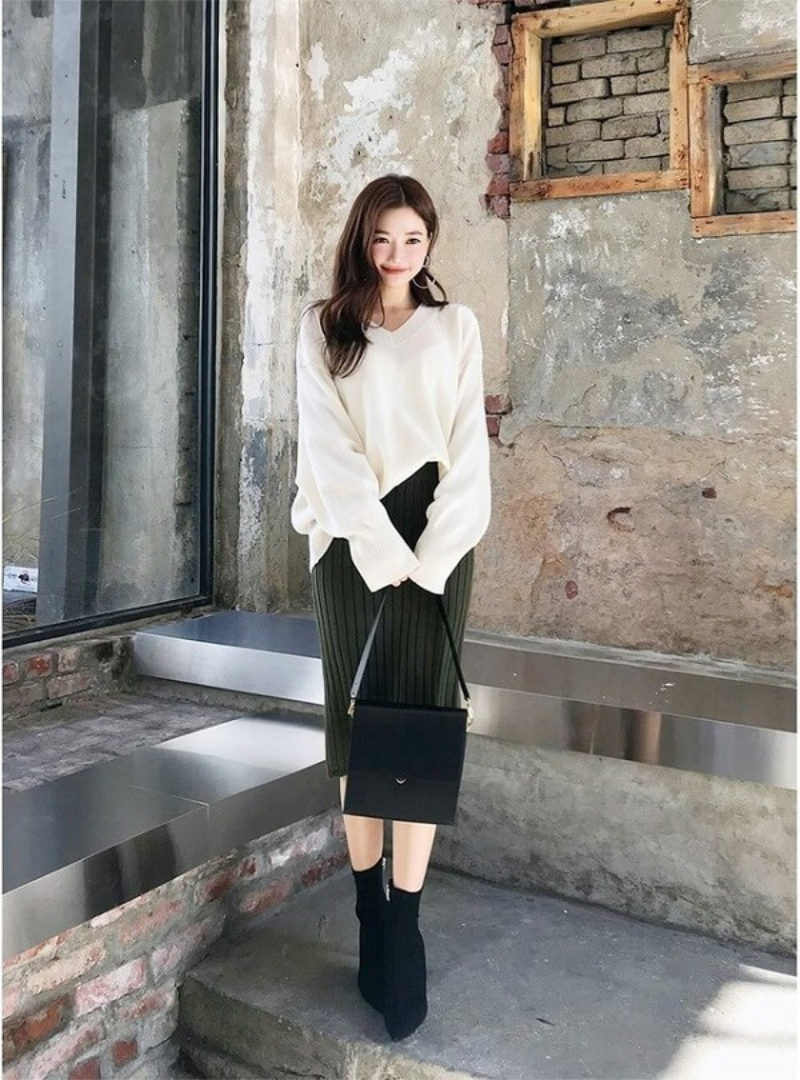 Đây là một cách phối đồ cực kỳ phù hợp cho những cô nàng yêu thích sự nữ tính