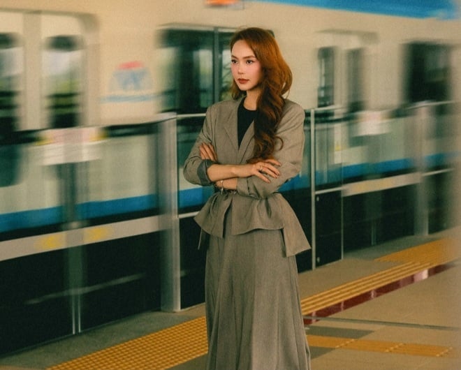 Minh Hằng đã khéo léo chọn bộ Shbet999 com đăng nhập thanh lịch, trang nhã với chân váy dài và áo khoác đồng bộ.